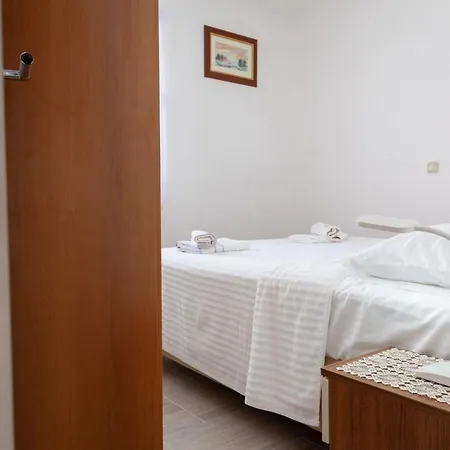 Appartement Nikola - Near Town Centre *