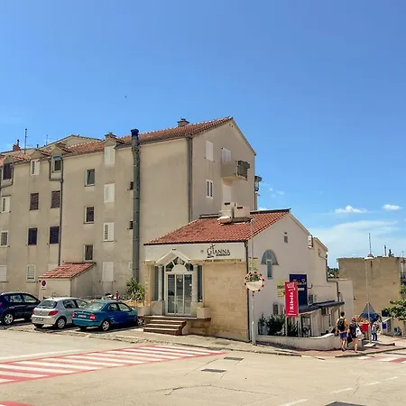 Nikola - Near Town Centre Appartement *